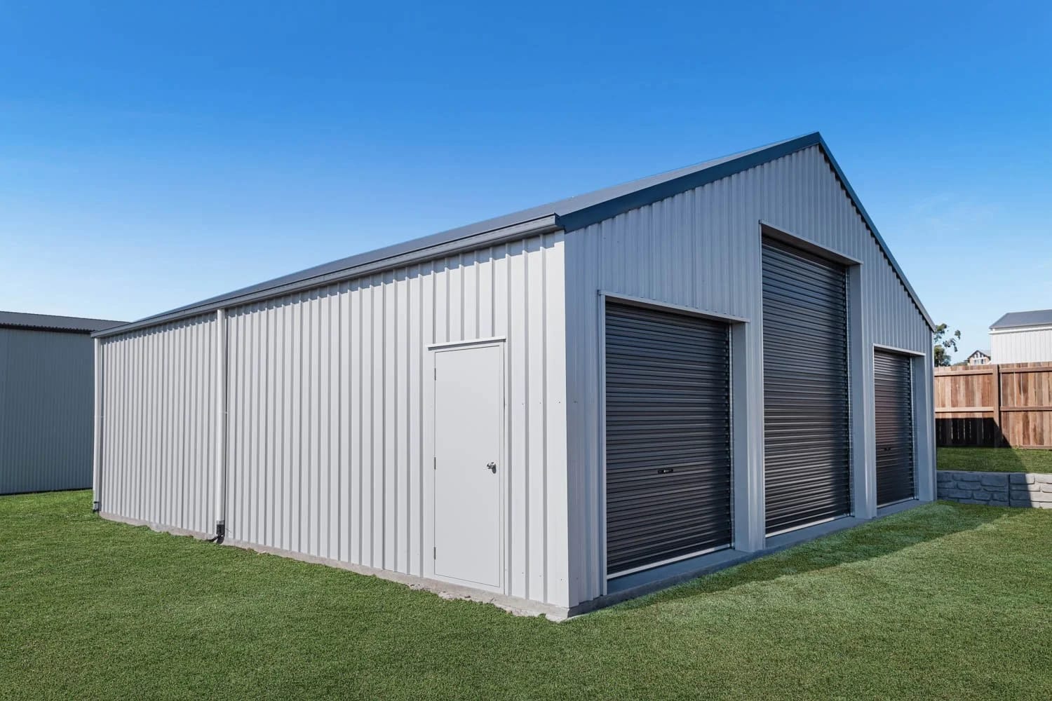 COLORBOND steel shed in Toowoomba showing triple garage design