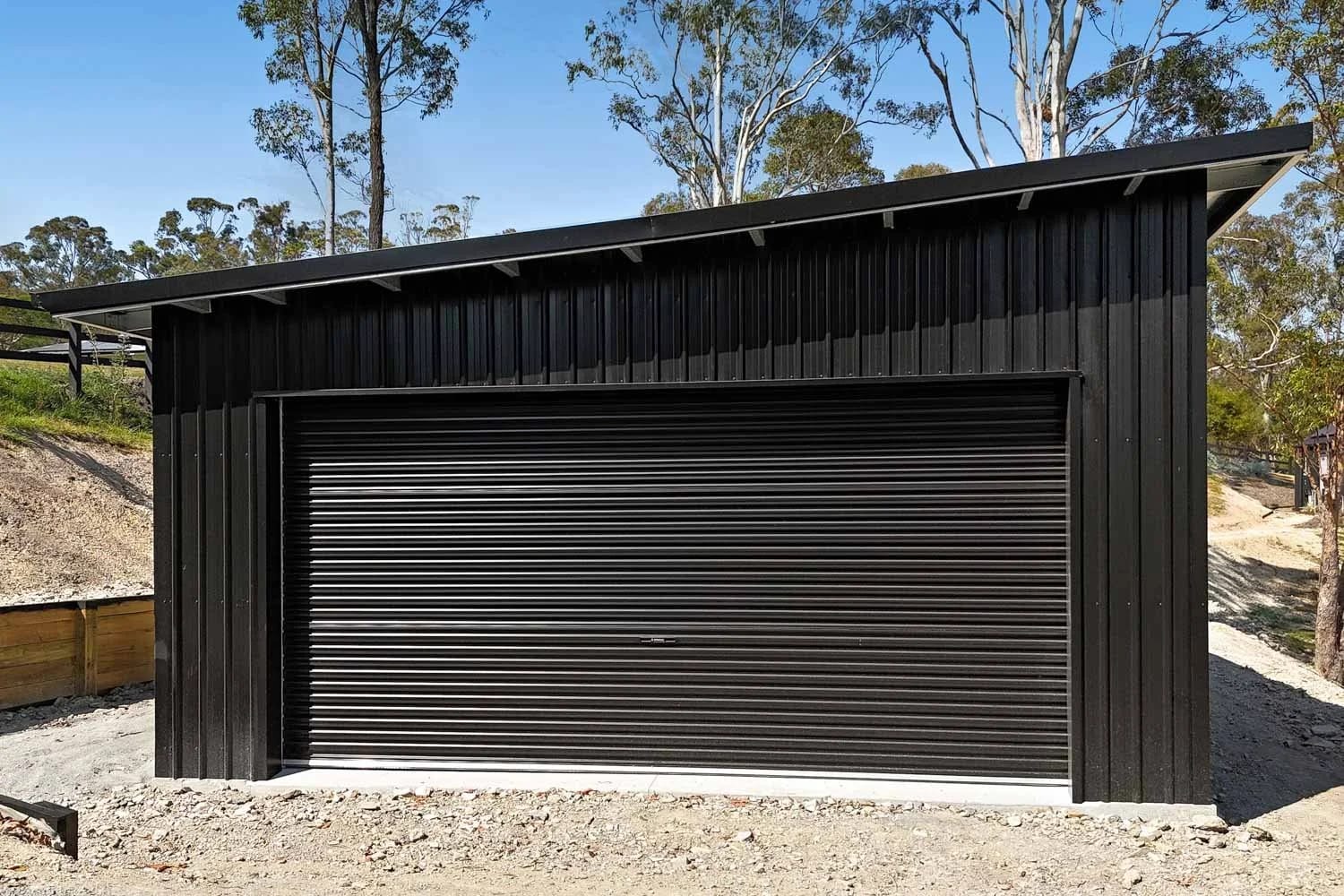 Custom garage shed in Toowoomba with roller door access