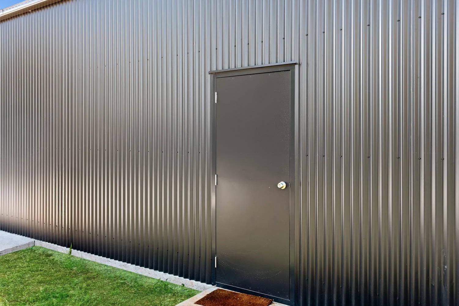 PA Door — A Newtown Steel Garage Shed