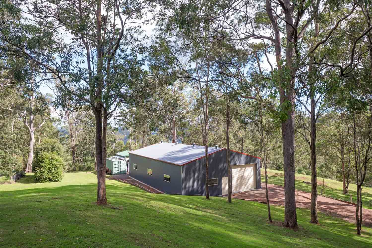 Acreage Shed Complements Country Life