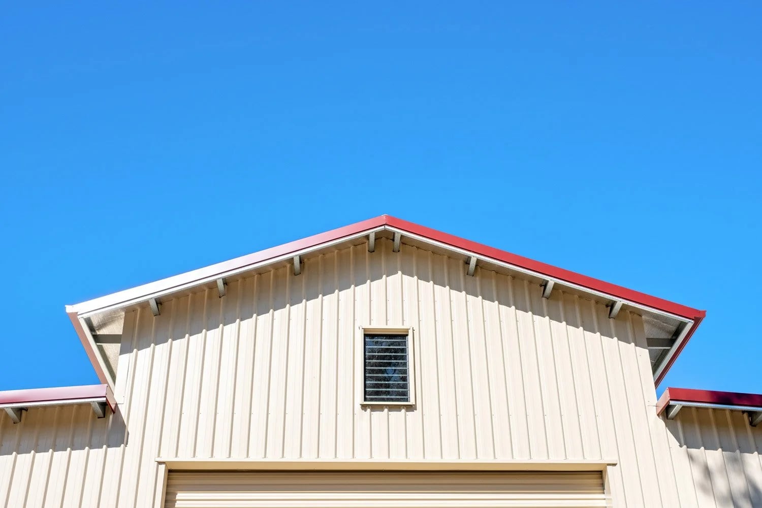Plenty of Internal Space — An American Barn in the Australian Country