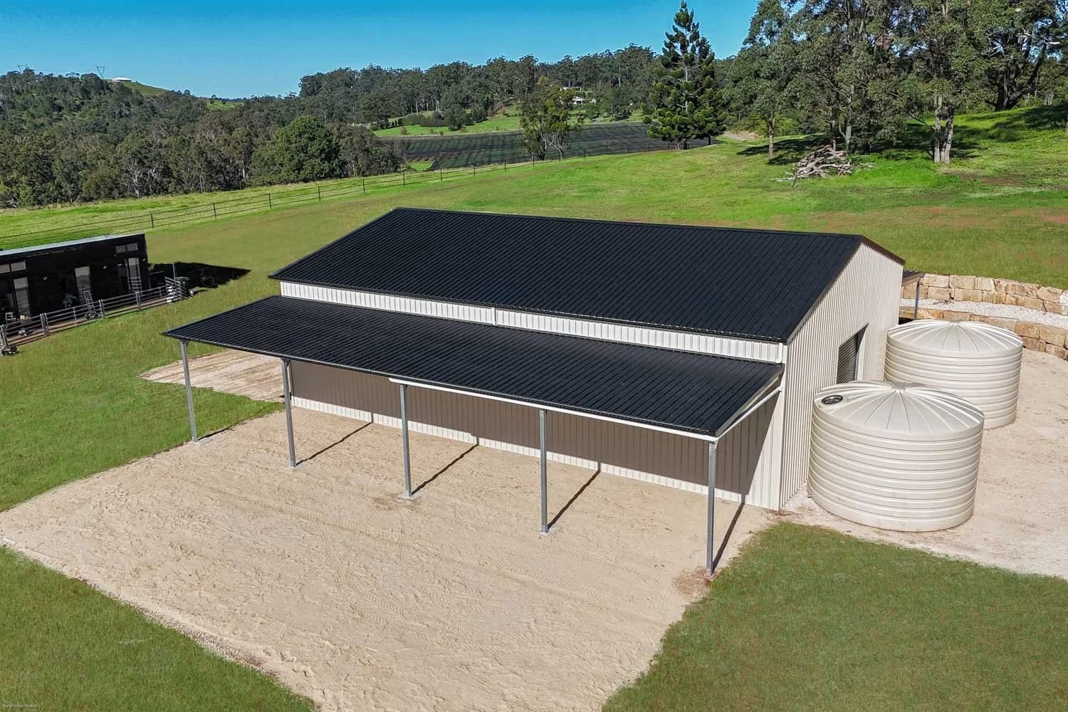 A Footprint That Works as Hard as You Do — A Bold Rural Shed in Hampton