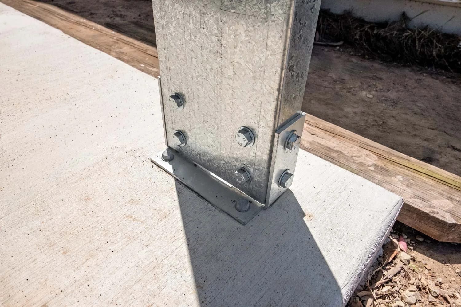 Extra Strong Brackets — Ipswich Shed Goes Big on Space
