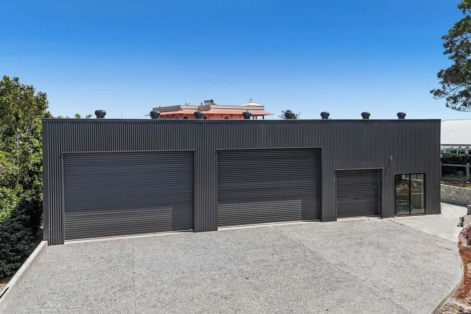 BlueScope Steel Frame — Skillion Shed with Multiple Entries