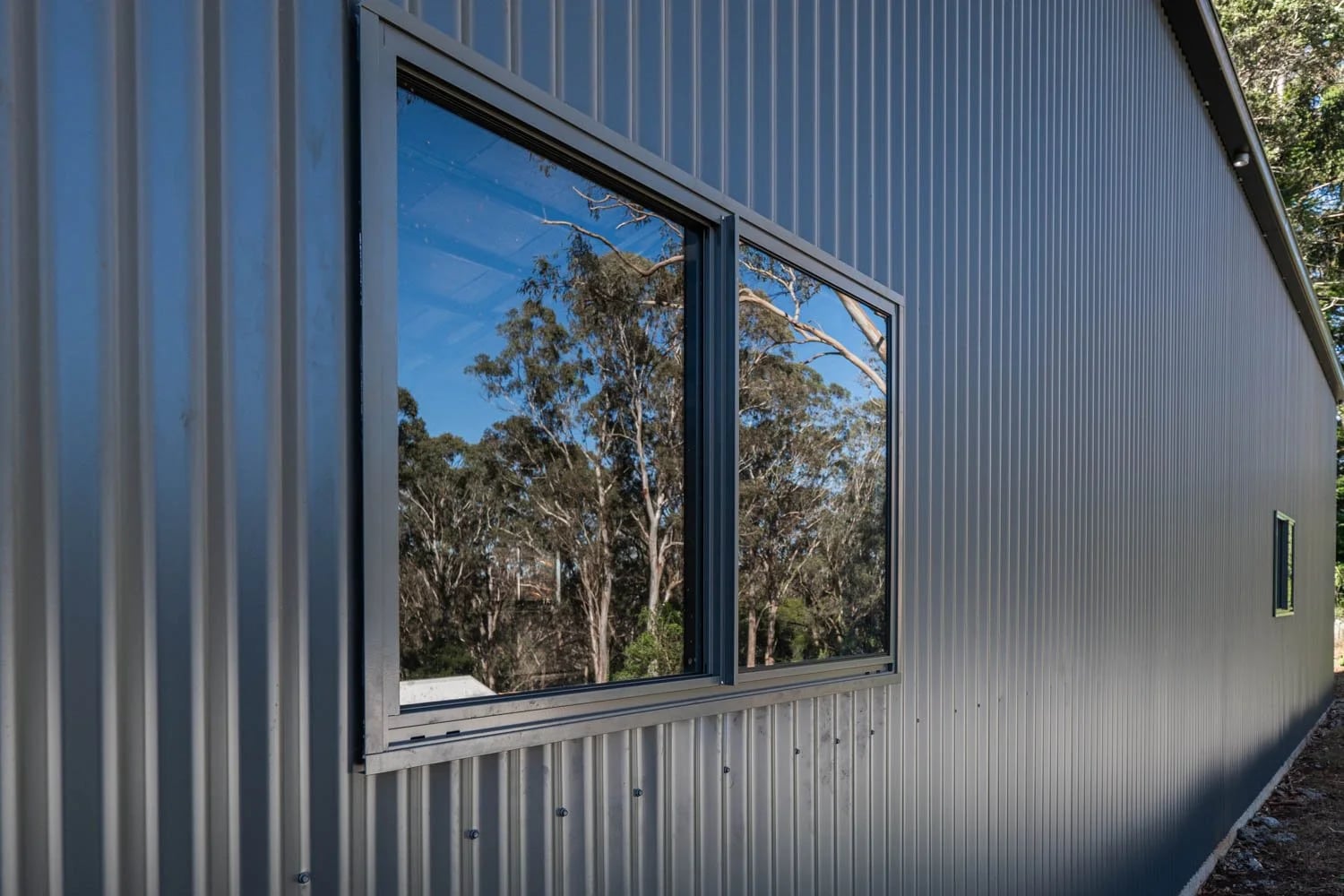 Bradnams Windows — A Mighty Middle Ridge Shed