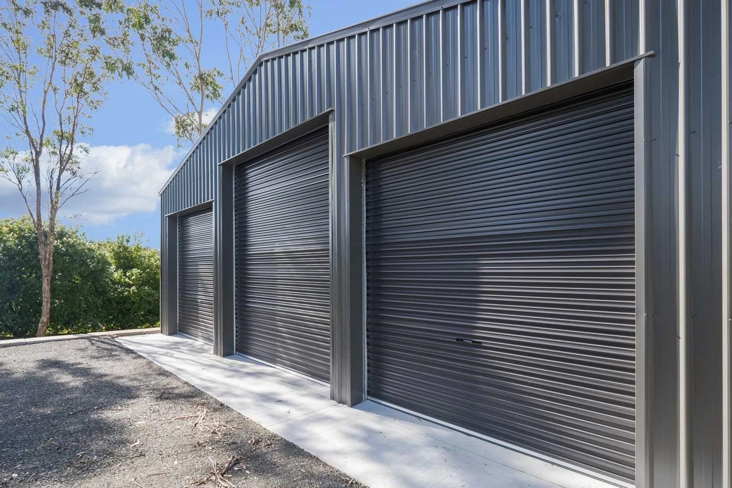 Triple Roller Doors — Three Bay Mount Rascal Shed