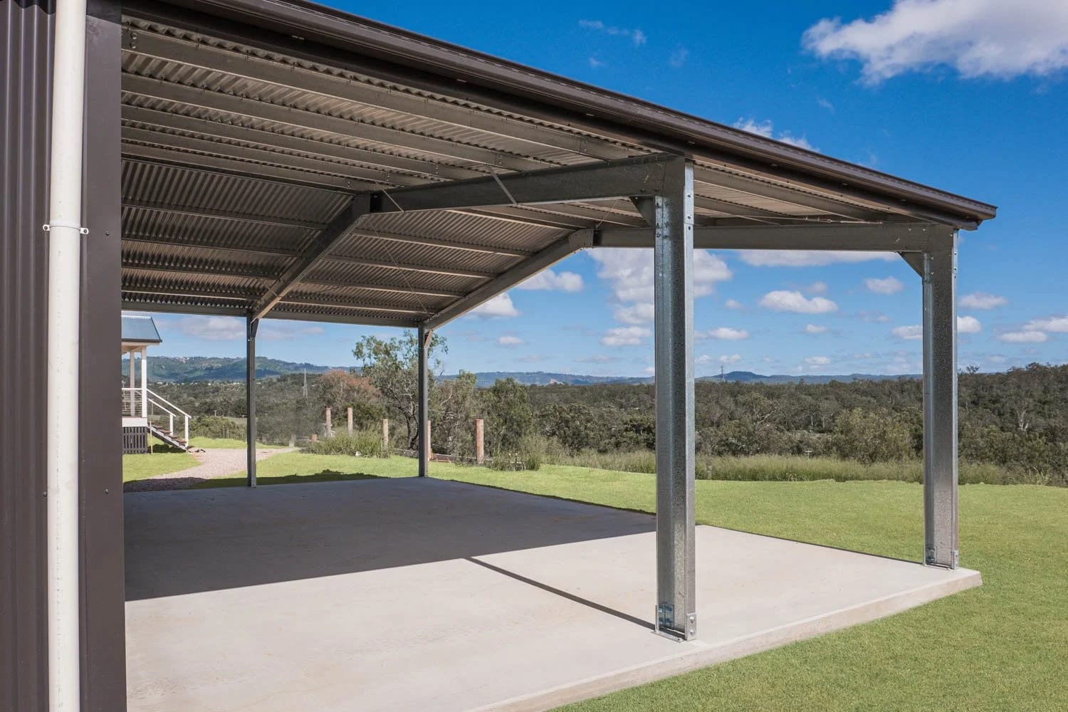 Large Front Awning — A Toowoomba Rural Shed