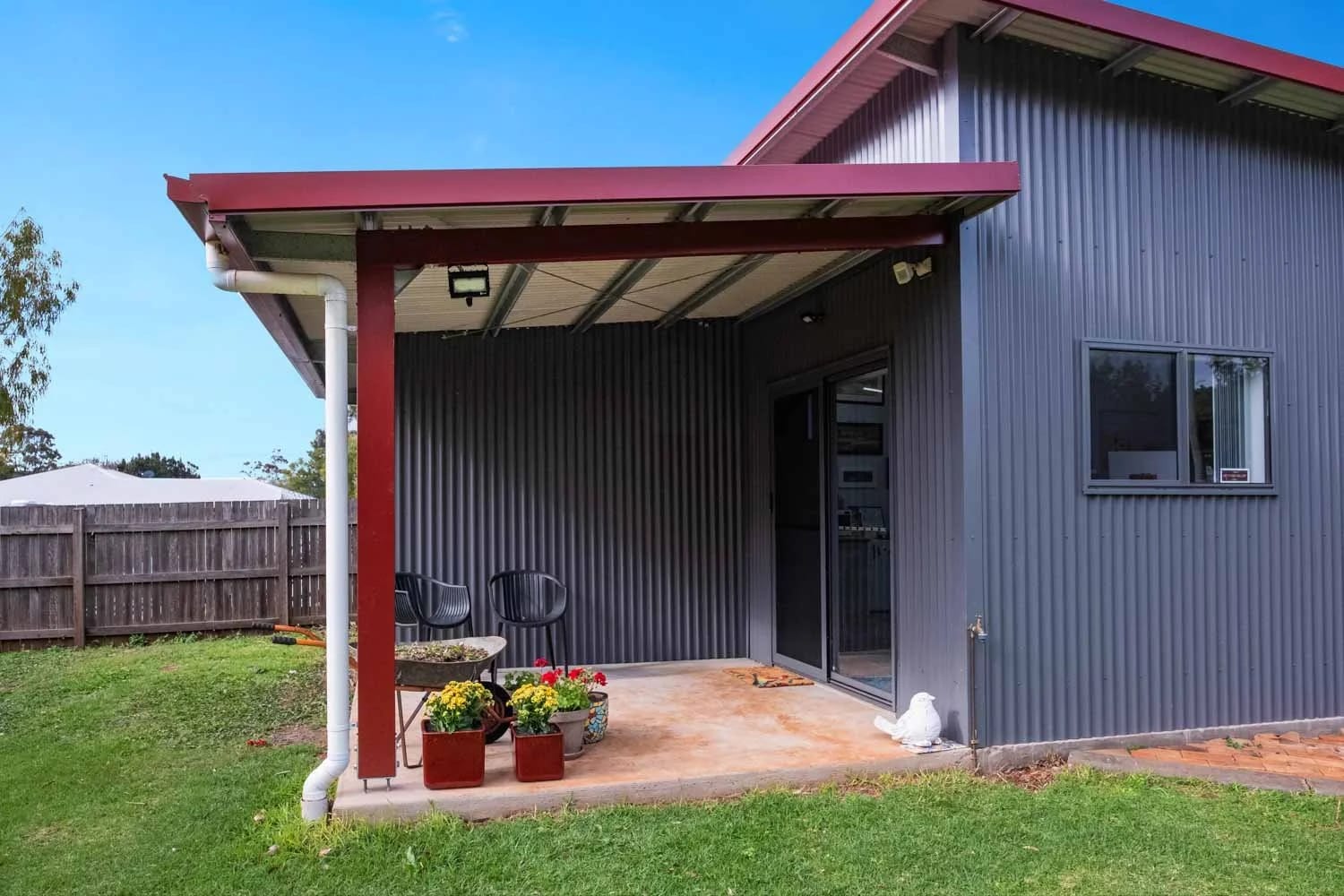 Get in Touch with the Toowoomba Custom Shed Builders — Why Buy a Skillion Roof Shed?
