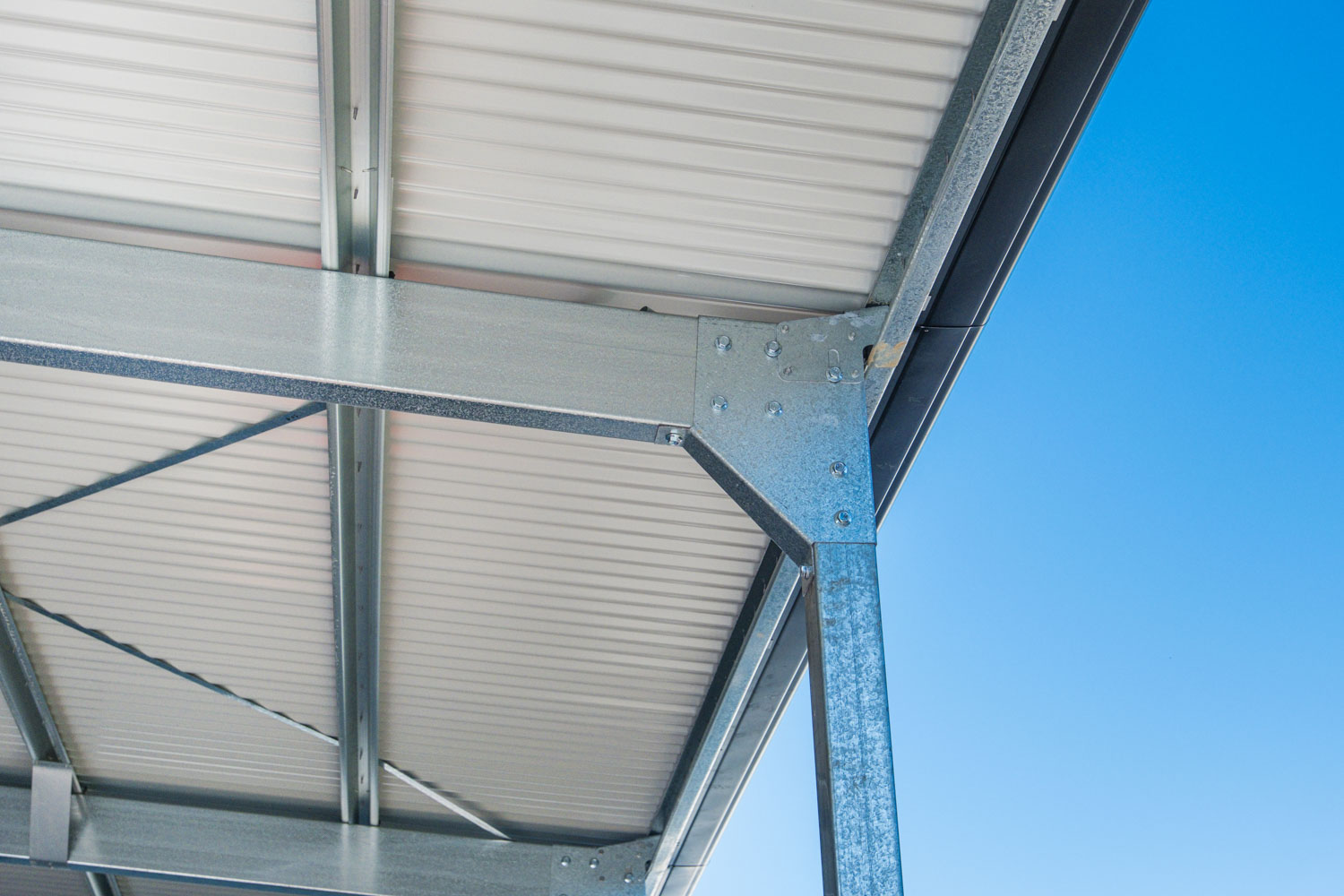 bluescope steel brackets on shed