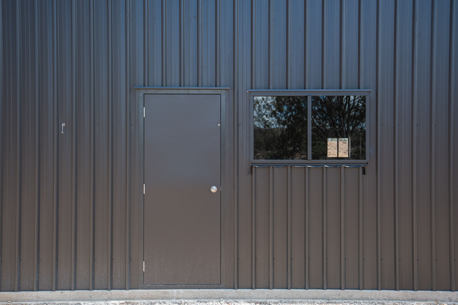 Larnec PA door on shed