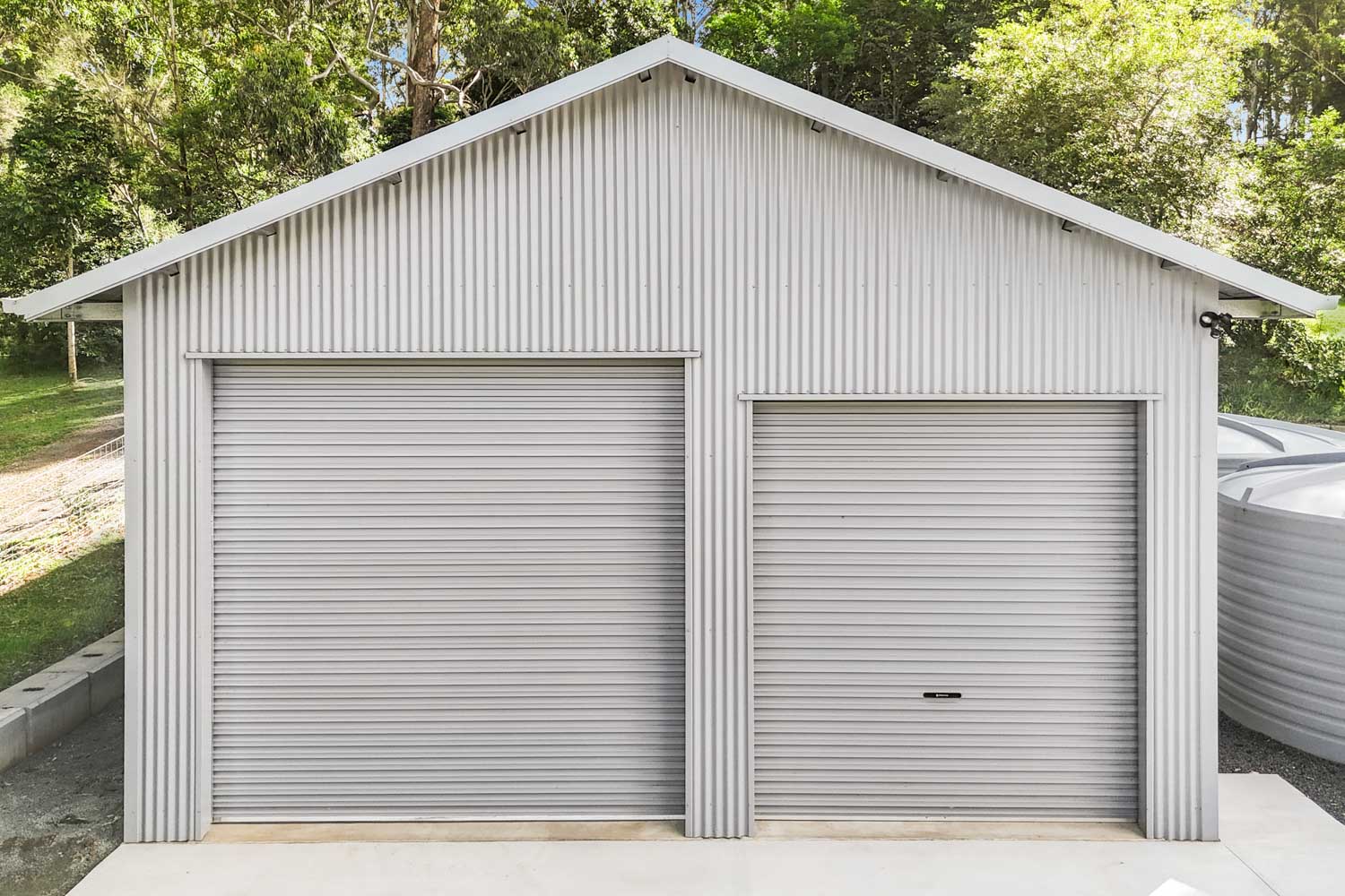 Cabarlah garage shed features