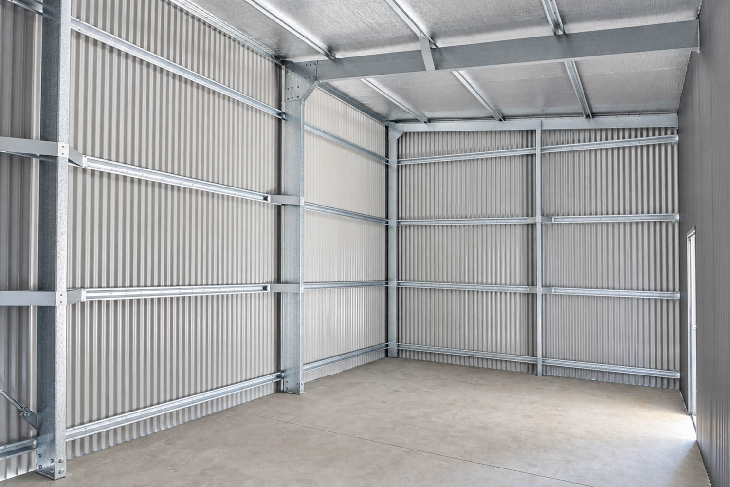 shed with internal paritions