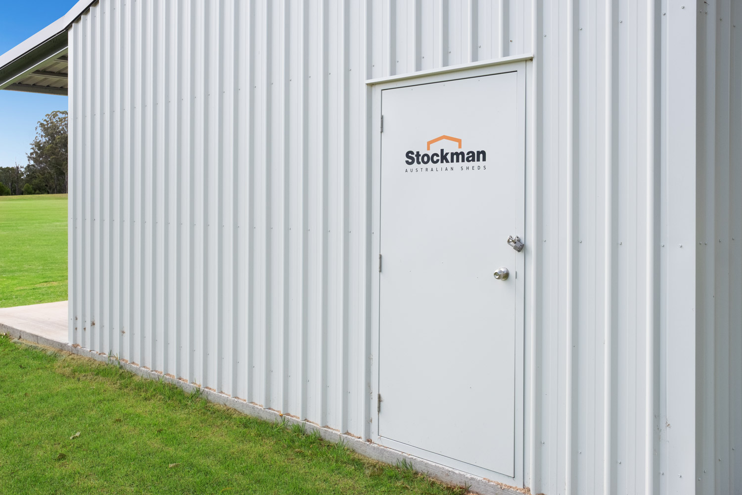 Larnec PA doors on stockman sheds