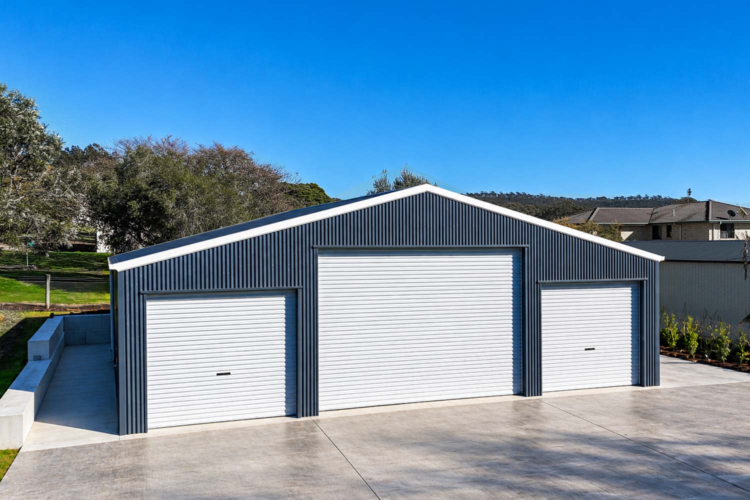 big shed on large hodgson vale block