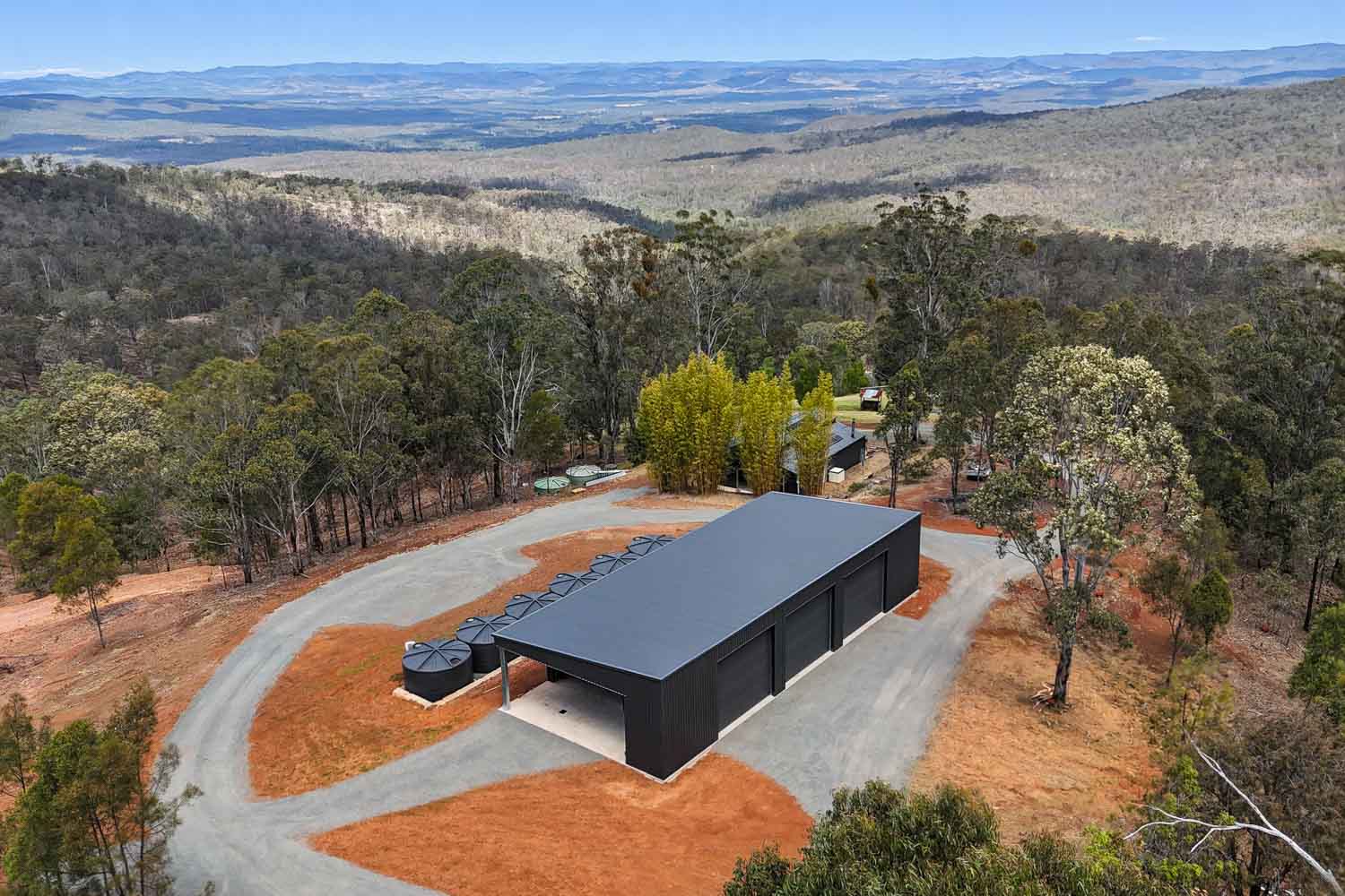 custom shed near toowoomba with epic views